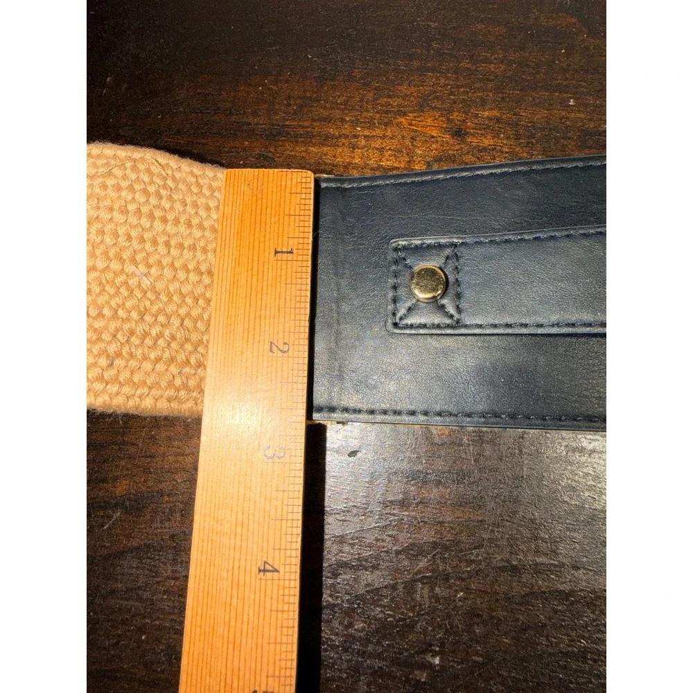 Torrid Womens Tan Woven Stretch Cinch Belt Black Faux Leather‎ Wood Ring Sz 00